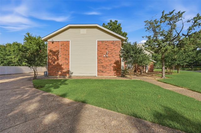 914 W Washington Street F, Sherman, TX 75092