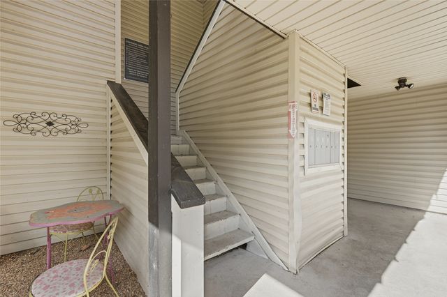 914 W Washington Street F, Sherman, TX 75092