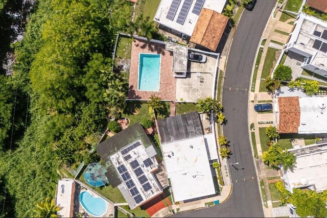 B-6 CALLE ARROYO URB EL REMANSO, San Juan, PR 00926