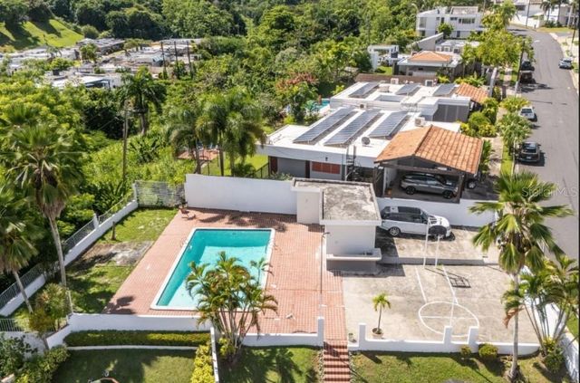 B-6 CALLE ARROYO URB EL REMANSO, San Juan, PR 00926