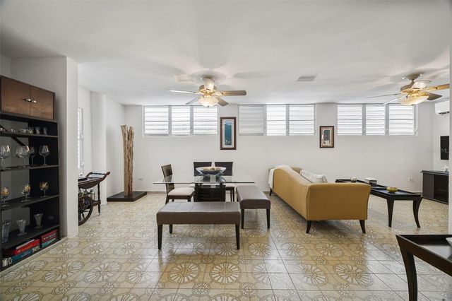 B-6 CALLE ARROYO URB EL REMANSO, San Juan, PR 00926