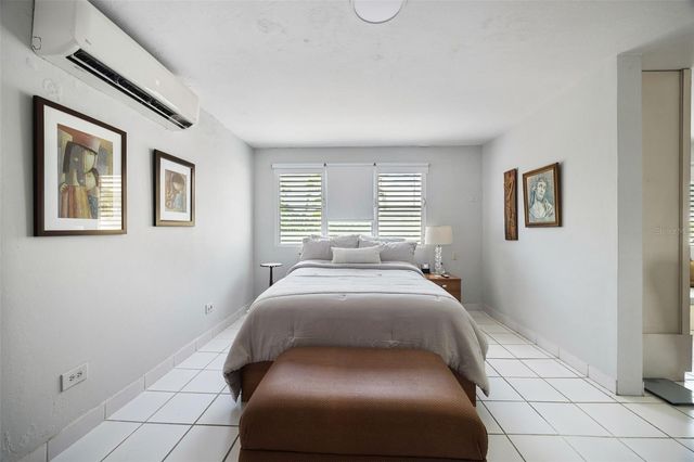 B-6 CALLE ARROYO URB EL REMANSO, San Juan, PR 00926