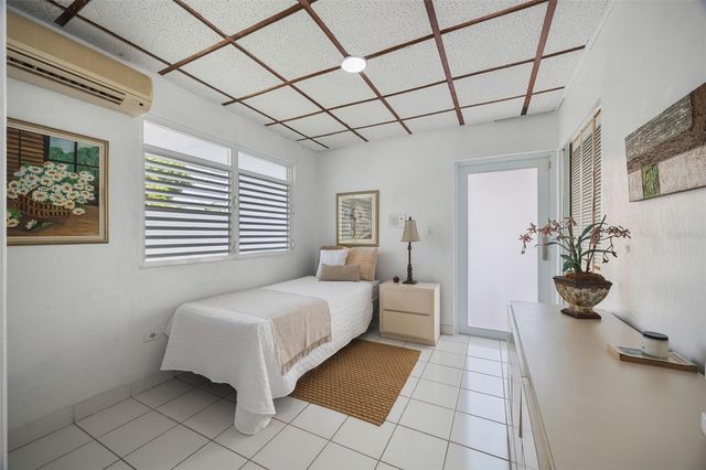 B-6 CALLE ARROYO URB EL REMANSO, San Juan, PR 00926