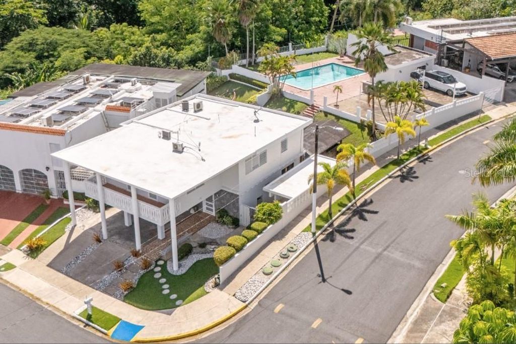 B-6 CALLE ARROYO URB EL REMANSO, San Juan, PR 00926