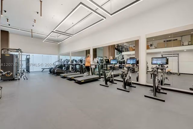 225 N Miami Ave 1407, Miami, FL 33128