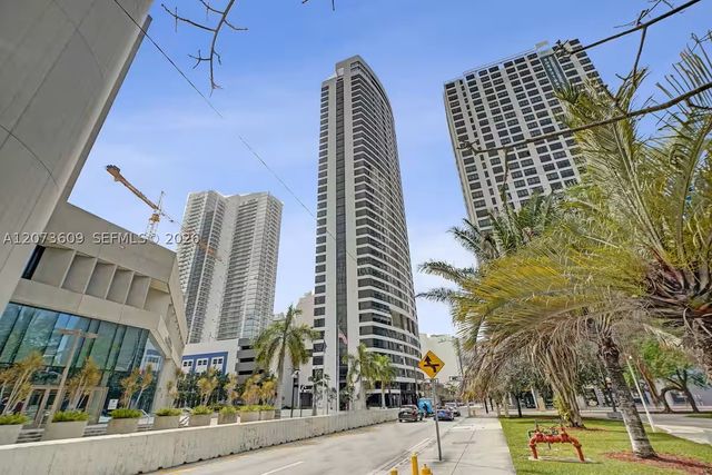 225 N Miami Ave 1407, Miami, FL 33128