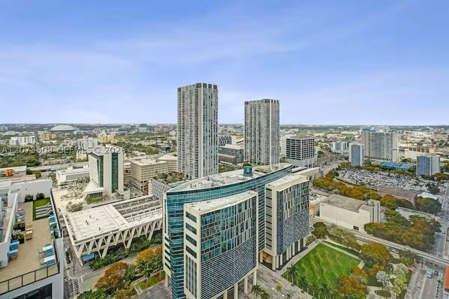 225 N Miami Ave 1407, Miami, FL 33128