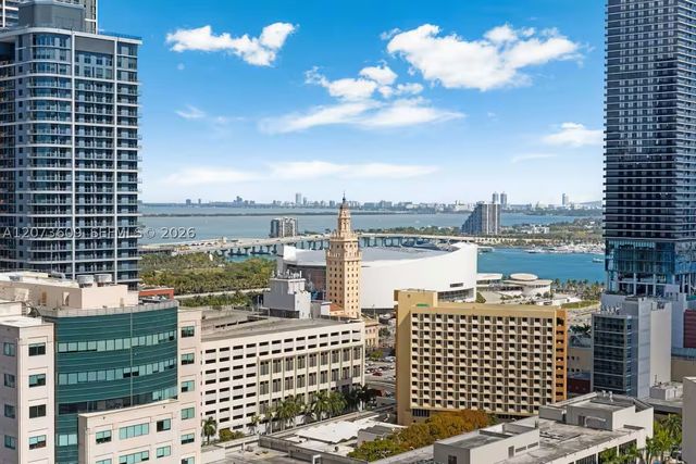 225 N Miami Ave 1407, Miami, FL 33128