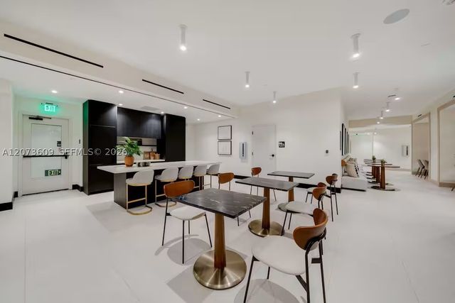 225 N Miami Ave 1407, Miami, FL 33128