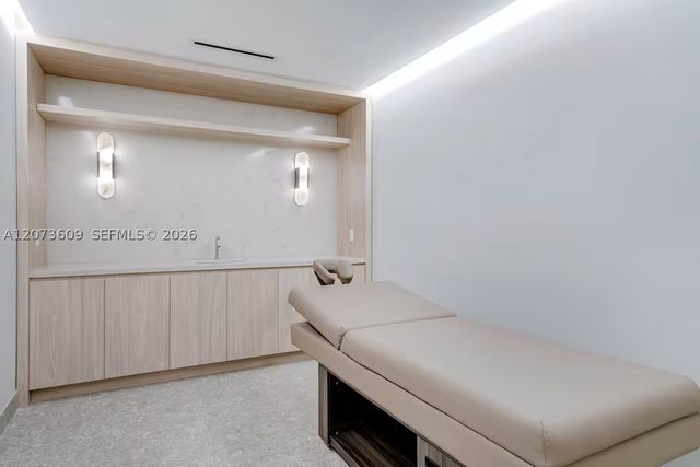 225 N Miami Ave 1407, Miami, FL 33128