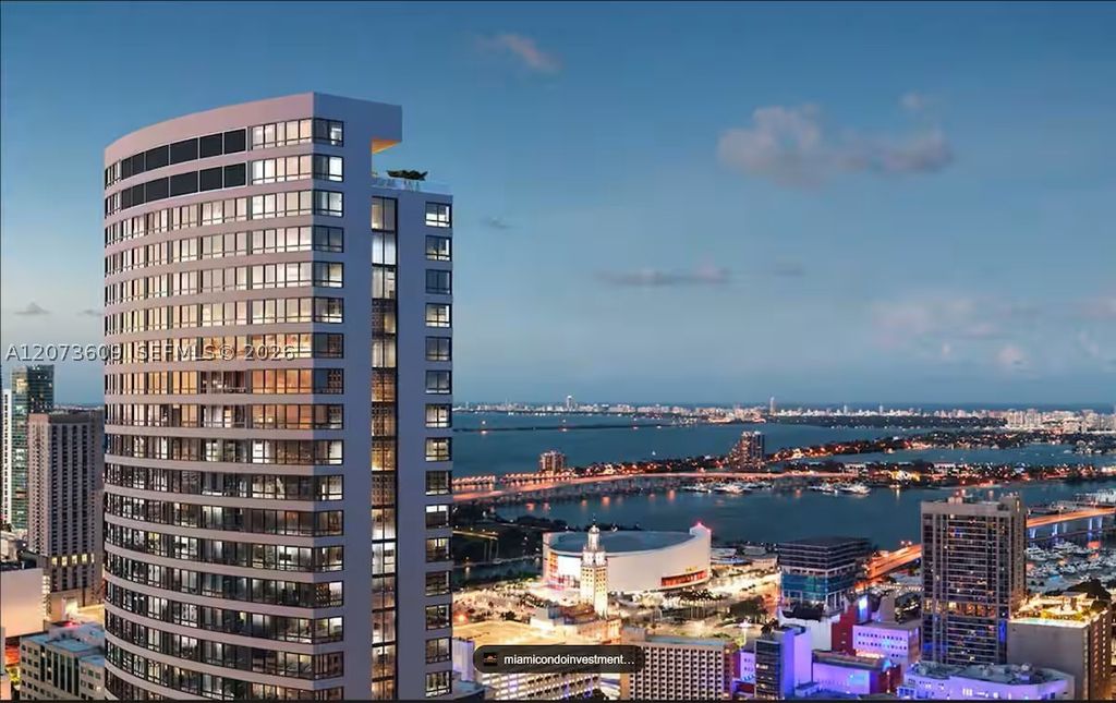 225 N Miami Ave 1407, Miami, FL 33128