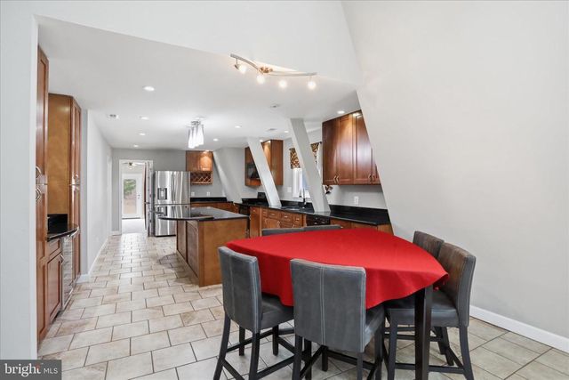 12 RIVER BLUFFS DR, Fredericksburg, VA 22407