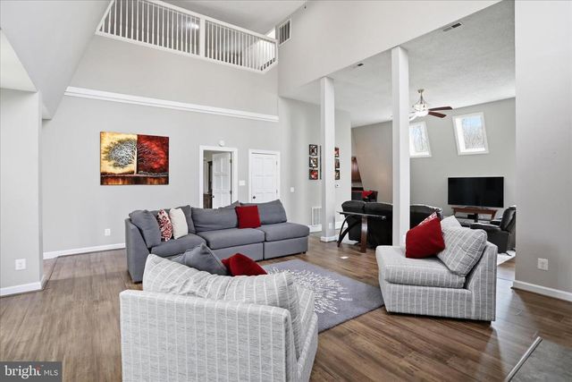 12 RIVER BLUFFS DR, Fredericksburg, VA 22407