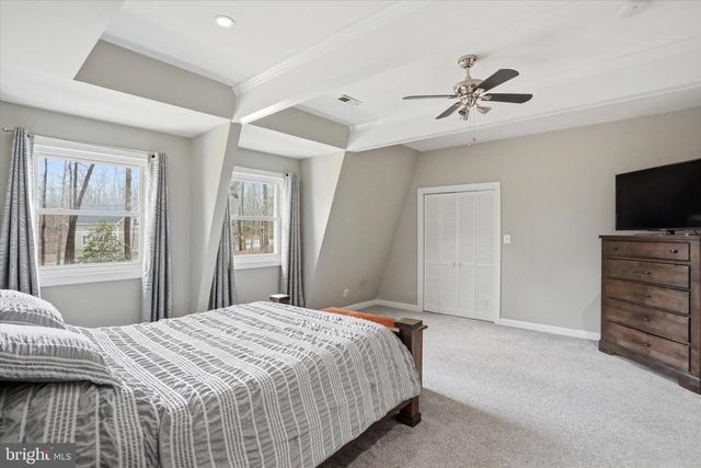 12 RIVER BLUFFS DR, Fredericksburg, VA 22407