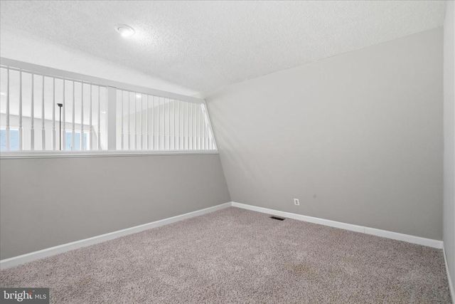 12 RIVER BLUFFS DR, Fredericksburg, VA 22407