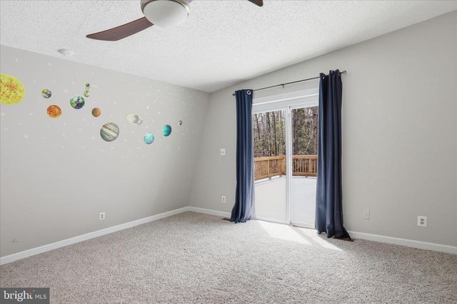 12 RIVER BLUFFS DR, Fredericksburg, VA 22407