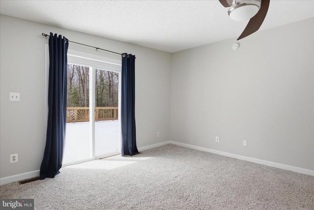 12 RIVER BLUFFS DR, Fredericksburg, VA 22407