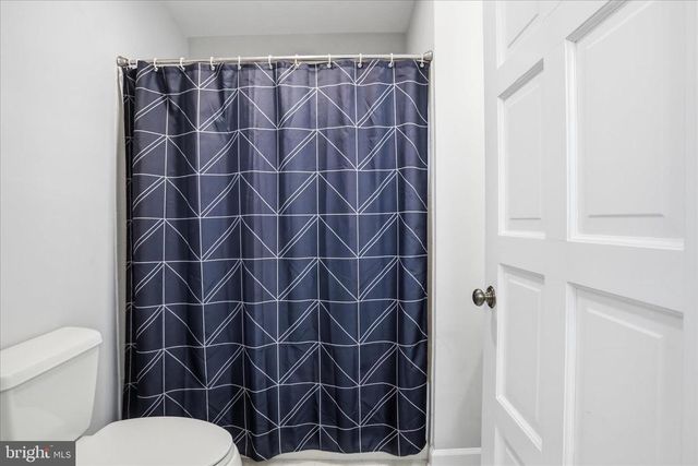 12 RIVER BLUFFS DR, Fredericksburg, VA 22407