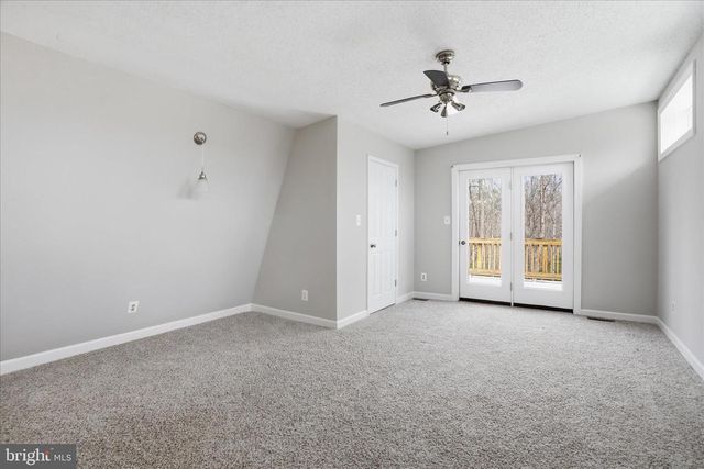 12 RIVER BLUFFS DR, Fredericksburg, VA 22407