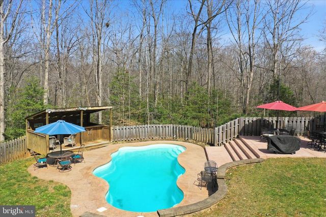 12 RIVER BLUFFS DR, Fredericksburg, VA 22407
