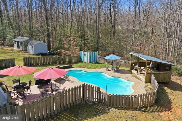 12 RIVER BLUFFS DR, Fredericksburg, VA 22407