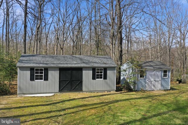 12 RIVER BLUFFS DR, Fredericksburg, VA 22407