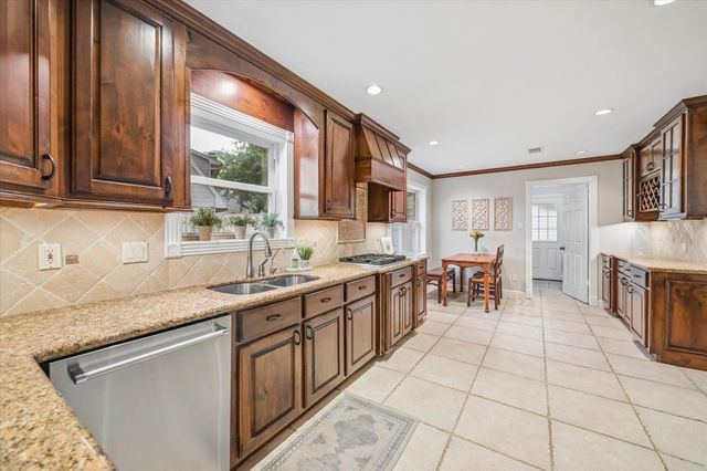 5410 Coral Gables Drive, Houston, TX 77069