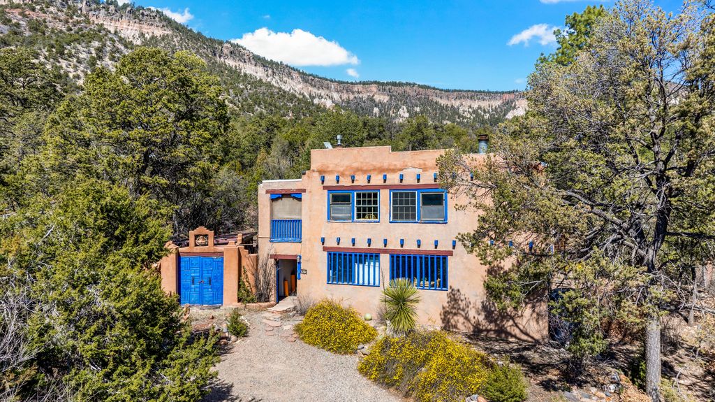 Image 1 of property listing at 575 Redondo Road, Jemez Springs, NM 87025