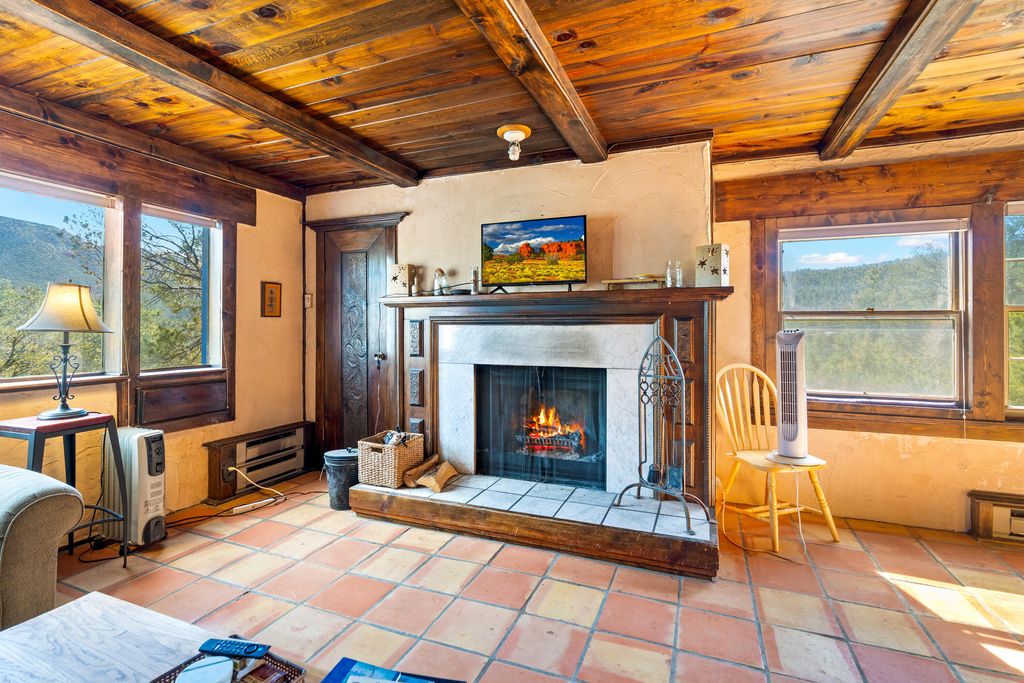 Image 12 of property listing at 575 Redondo Road, Jemez Springs, NM 87025