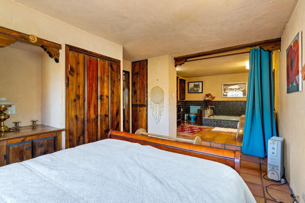 Image 14 of property listing at 575 Redondo Road, Jemez Springs, NM 87025