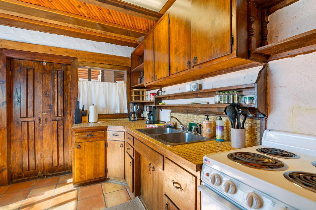 Image 32 of property listing at 575 Redondo Road, Jemez Springs, NM 87025