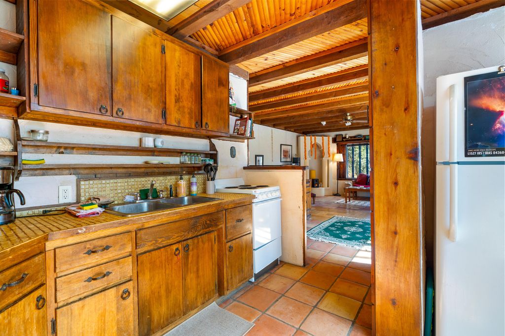 Image 33 of property listing at 575 Redondo Road, Jemez Springs, NM 87025