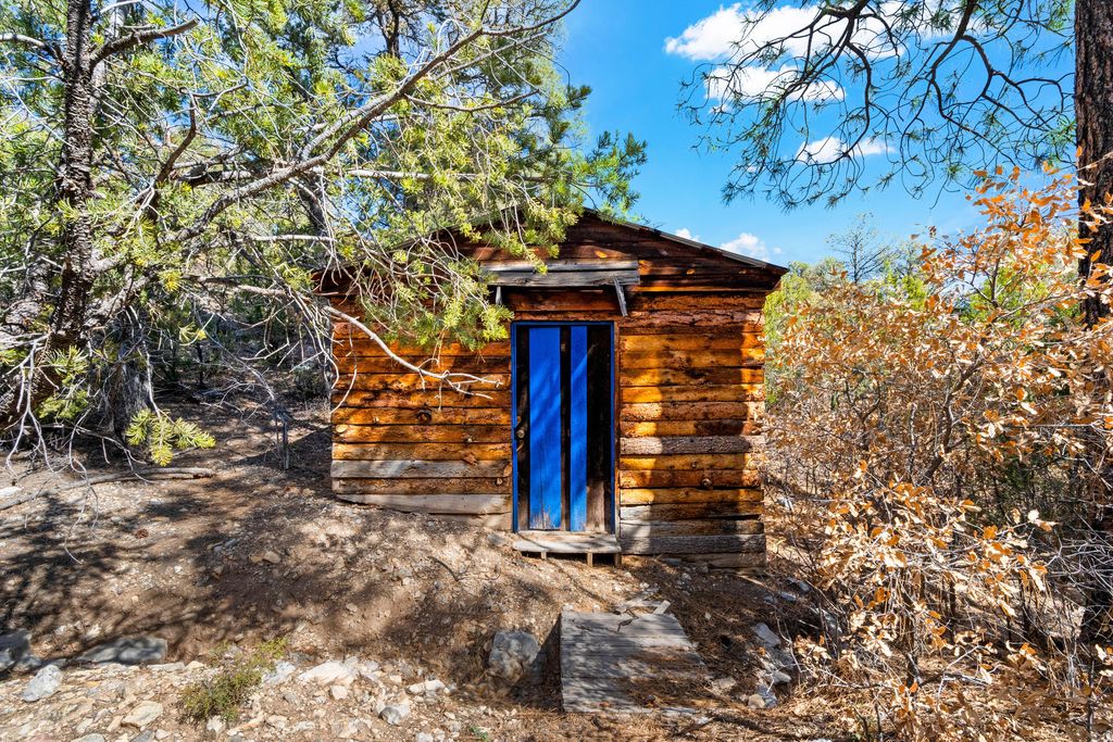 Image 36 of property listing at 575 Redondo Road, Jemez Springs, NM 87025