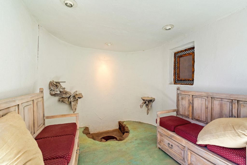 Image 45 of property listing at 575 Redondo Road, Jemez Springs, NM 87025