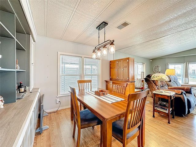 1437 MOHAWK CIRCLE, Tavares, FL 32778