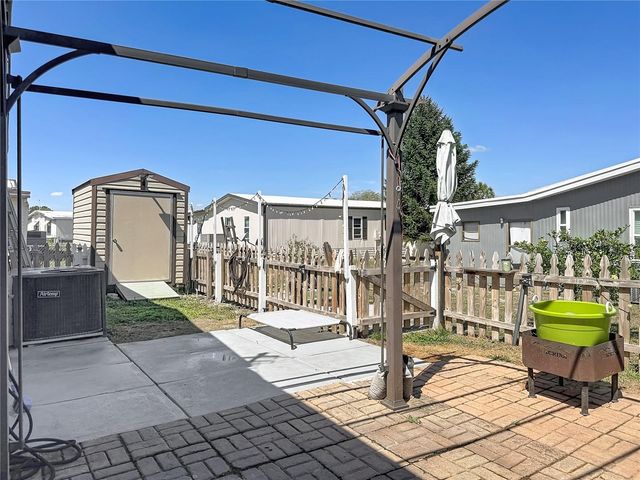 1437 MOHAWK CIRCLE, Tavares, FL 32778