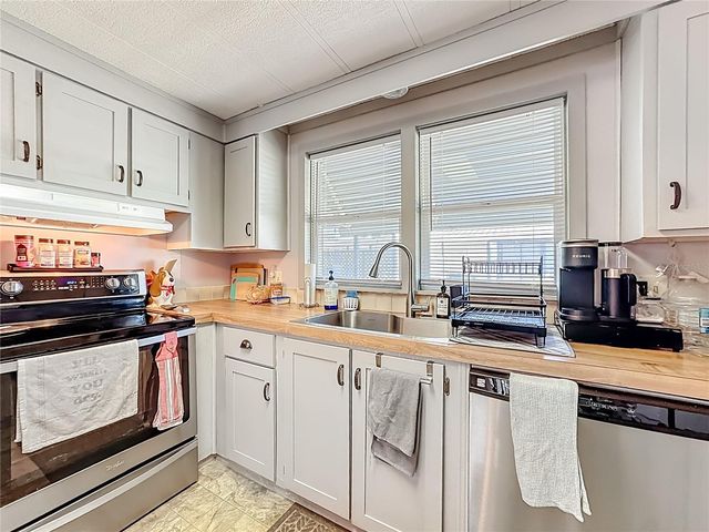 1437 MOHAWK CIRCLE, Tavares, FL 32778