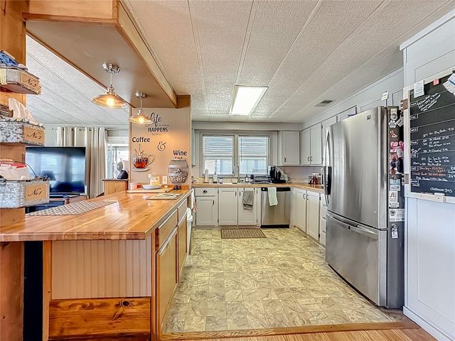 1437 MOHAWK CIRCLE, Tavares, FL 32778