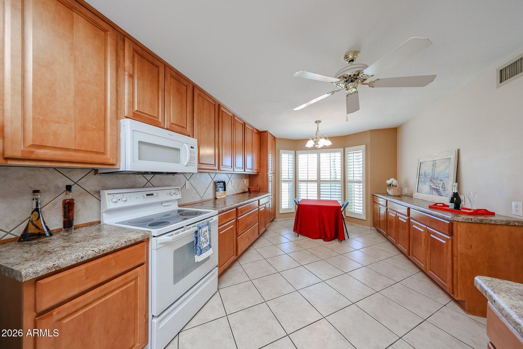 11009 W JACARANDA Drive, Sun City, AZ 85373 — photo 4