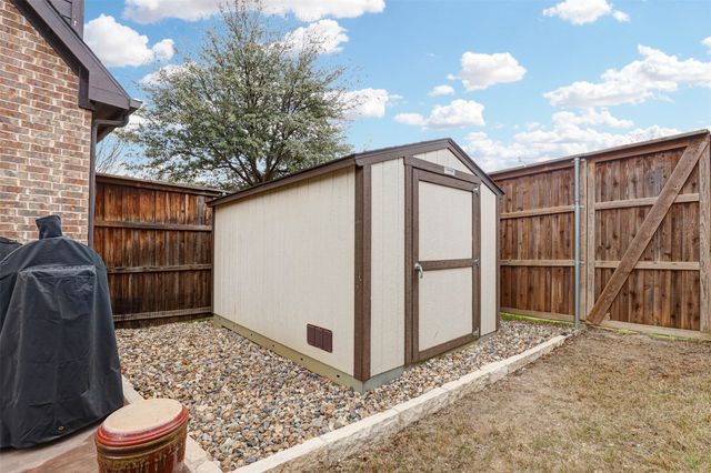 7205 E Nirvana Circle, North Richland Hills, TX 76182