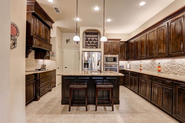 7205 E Nirvana Circle, North Richland Hills, TX 76182