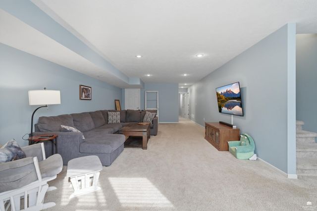 8635 Talon Drive, Manhattan, KS 66502