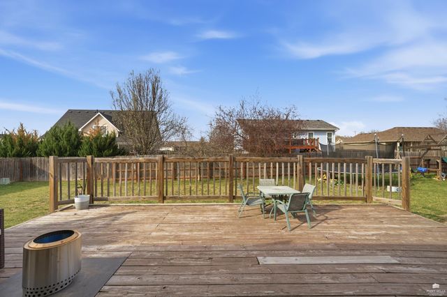 8635 Talon Drive, Manhattan, KS 66502