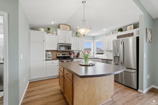 8635 Talon Drive, Manhattan, KS 66502