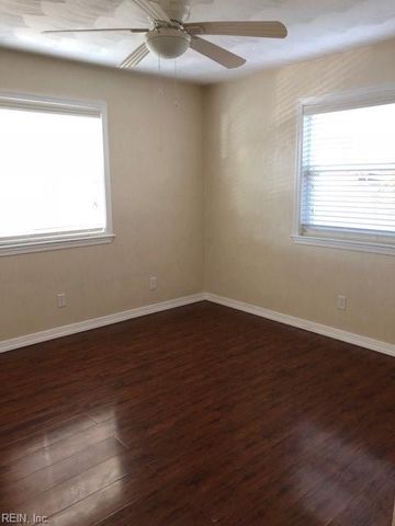 1518 Chela Ave Apt B1, Norfolk, VA 23503