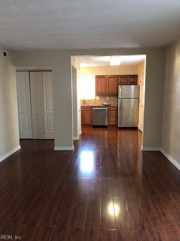 1518 Chela Ave Apt B1, Norfolk, VA 23503