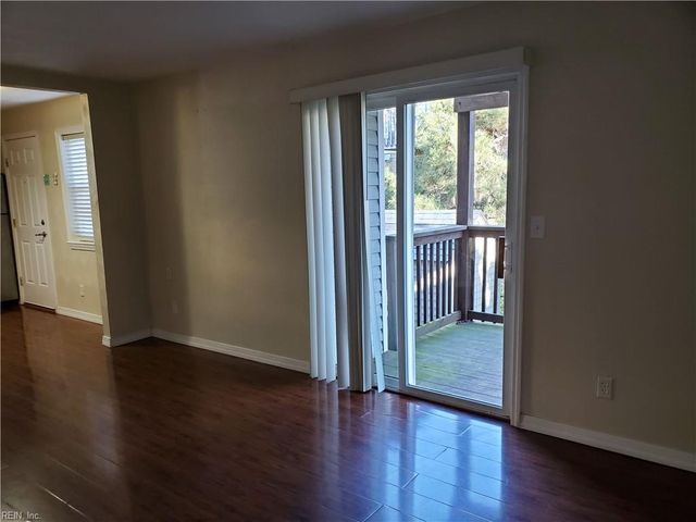 1518 Chela Ave Apt B1, Norfolk, VA 23503