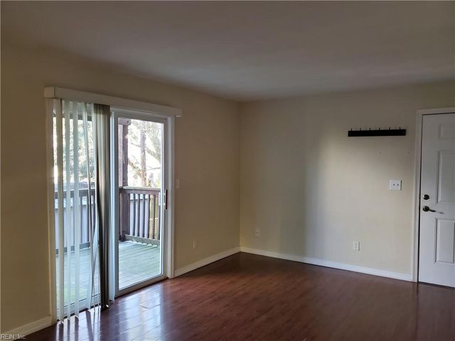 1518 Chela Ave Apt B1, Norfolk, VA 23503