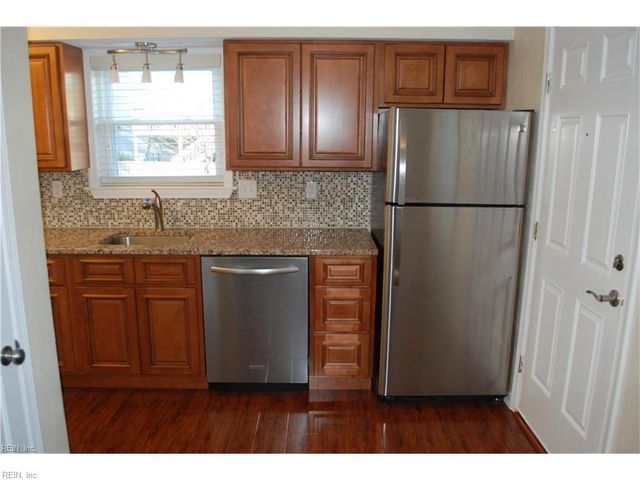 1518 Chela Ave Apt B1, Norfolk, VA 23503