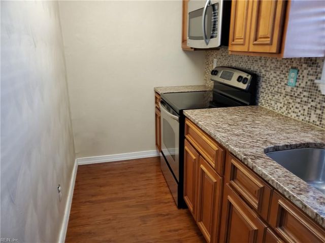 1518 Chela Ave Apt B1, Norfolk, VA 23503